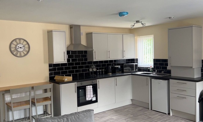 Burton on Trent Apartamento | Luxury 1 & 2 bed open plan apartments with free internet services