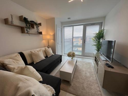 Horley Apartamento | Luxury 1 bedroom, 1 bath apartment by MCF