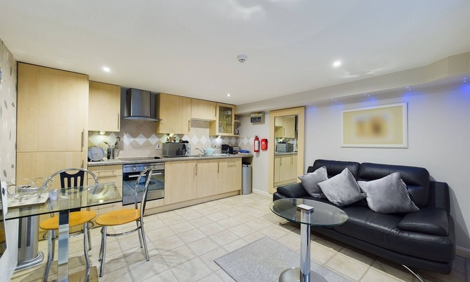 Bispham Apartamento | Apartamento-Ejecutivo-Baño con ducha-Vista al Jardín-Decked Patio Area