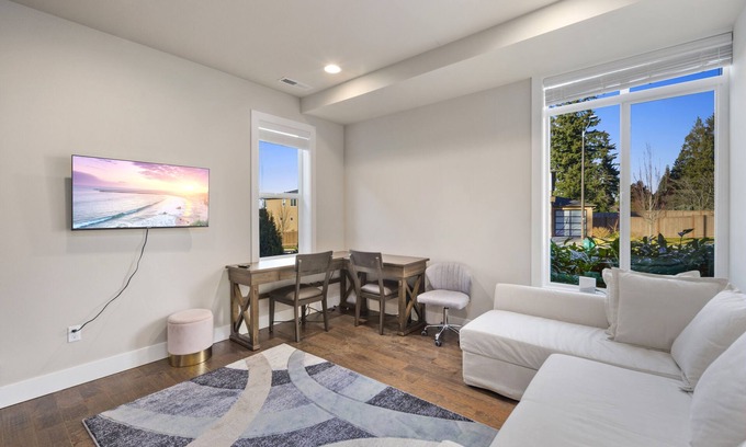 West Ridge Casa | Luxury 1-Bedroom guest suite with private entrance