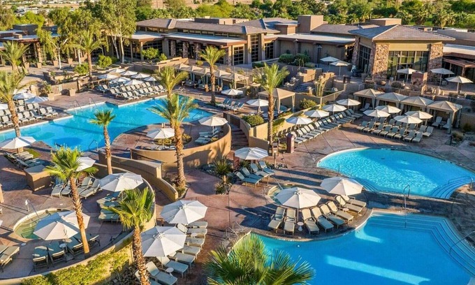 Palm Desert Complejo | Luxury 1-BR Westin Villa | PGA Golf, Resort Pool & Slide | Palm Desert Retreat