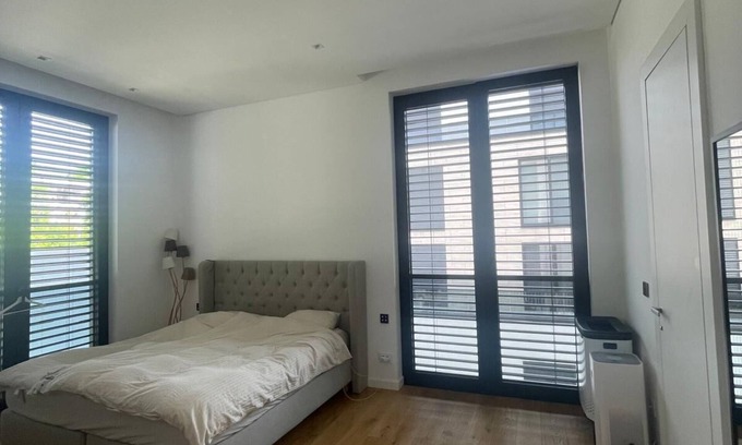 Savski Venac Apartamento | Luxury 135sqm, 2 Bedroom apartment on Dedinje, Belgrade, with beautiful view.