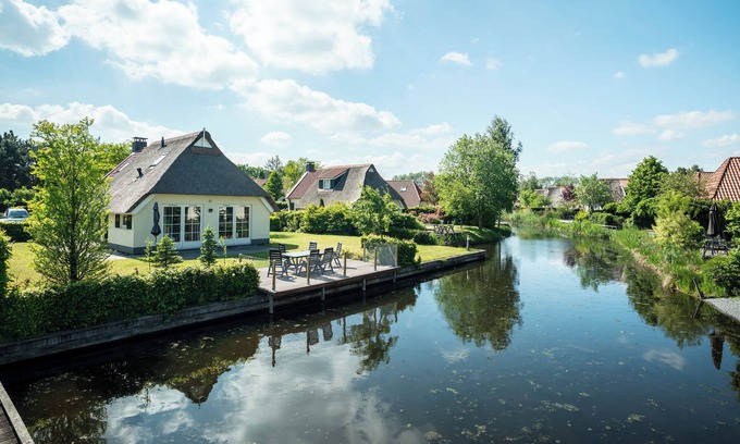 Sevenum Casa | Luxury 16-32-person group accommodation in the holiday park Landal Domein De Schatberg