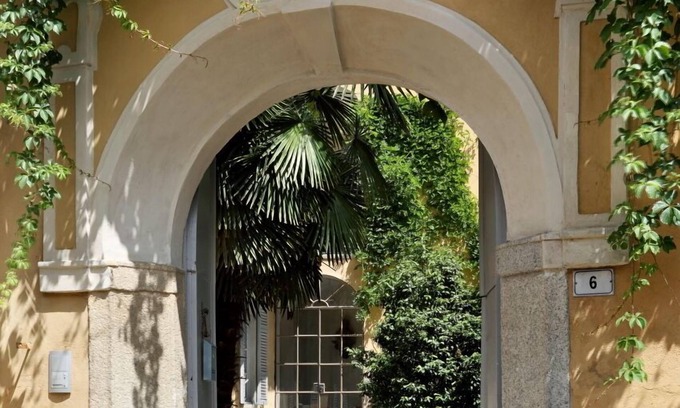 Vacciago Villa | 17a Lujo siglo mansión en el lago Orta. Íntimo Jardín, spa y piscina cubierta