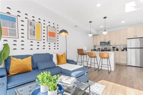 St. Anthony West Apartamento | Luxury 1BD DT Roof top Gym Street Parking