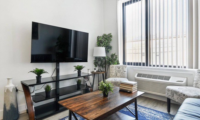 Elizabeth Apartamento | Luxury 1BR 30 Mins to Manhattan Evonify
