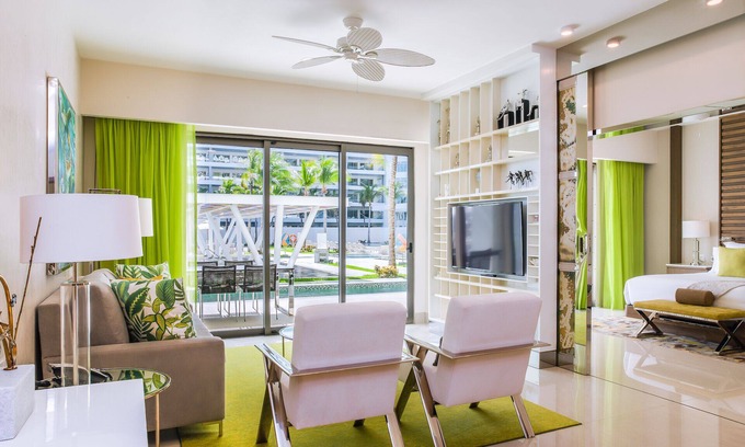 Puerto Juárez Complejo | Luxury 1BR All-Inclusive - Private Swim-up Pool on 5 Diamond Resort