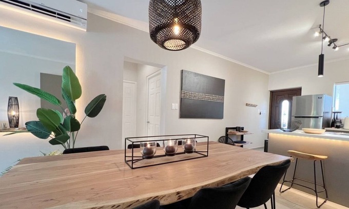 Gold Coast Villa | Luxury 2-bdr condo in Gold Coast - Malmok /Au~126A