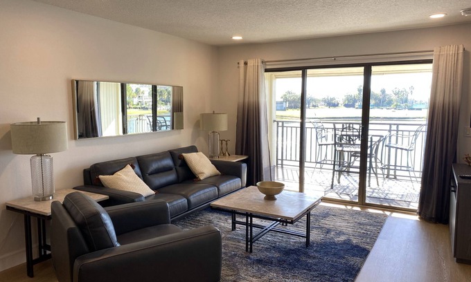 Wesley Chapel Condominio | Luxury 2 BDRM Condo in Gated Golf Course Community ~ Water/Golf Course views