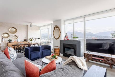 Crosstown Apartamento | Luxury 2 Bed 2 Bath Condo Downtown Vancouver with Free Parking