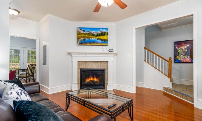 Meriwether Apartamento | Luxury 2 Bed Condo full Kitchen Located Midtown