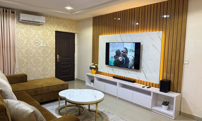 Lagos Apartamento | Luxury 2-bed w 24h light in Magodo GRA Phase 2