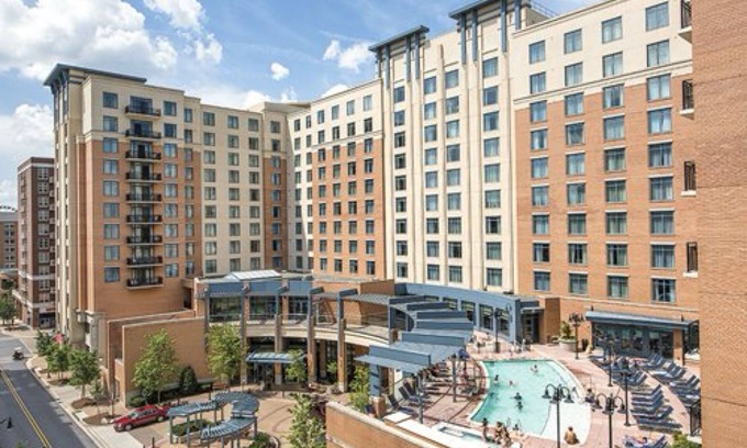 Oxon Hill Complejo | Luxury 2 Bedroom and 2 Bathroom with Full Amenities