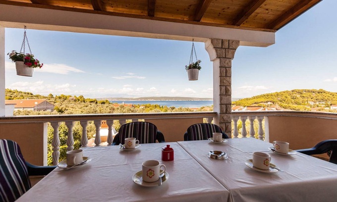Kukljica Villa | APARTAMENTO DE LUJO 2 DORMITORIOS - VILLA CON VISTA ESPECTACULAR!