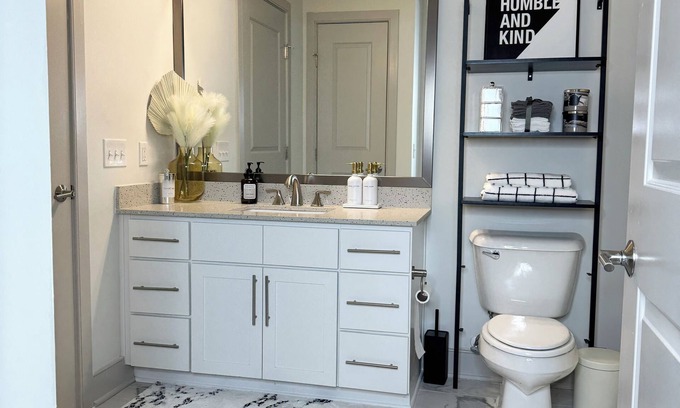 Raleigh Apartamento | Luxury 2-bedroom apartment Close to Downtown Raleigh with Resort Amenities
