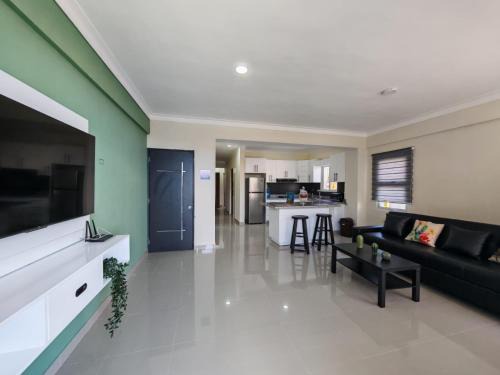 Paraiso Apartamento | Luxury 2 Bedroom Apartment with mountain views, near the Beach in Paraiso, Barahona