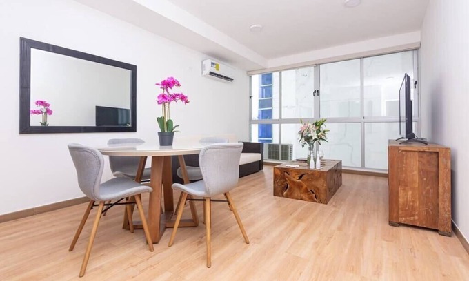 Marbella Condominio | Lujoso apto 2 hab y parking gratis
