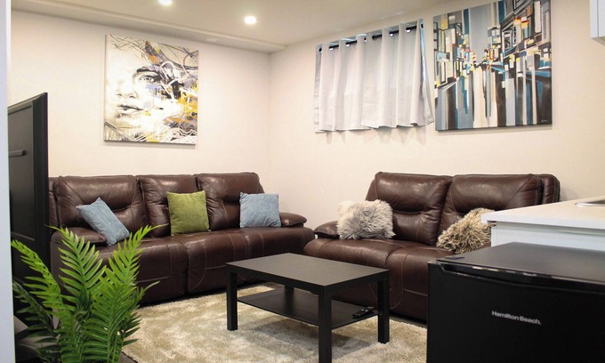 Fort Gary Casa | Luxury 2 bedroom basement