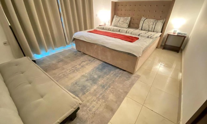 Mirdif Casa | Luxury 2-Bedroom Suite opposite to Mirdif City Center