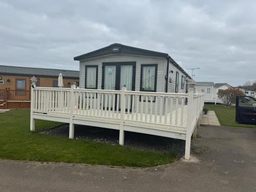 Hunstanton Casa | Luxury 2 Bedroom van linen included Pets go Free