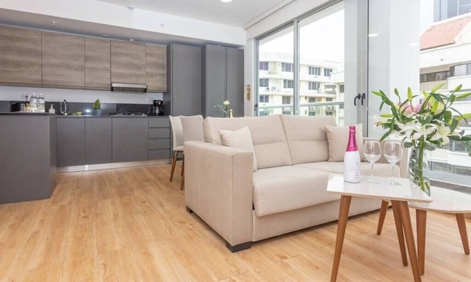 Marbella Condominio | Luxury 2 BR apt with free parking and balcony