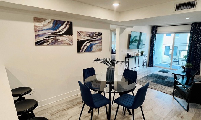 West Hollywood Hotel | Luxury 2 BR in Century City w/ Parking & W/D