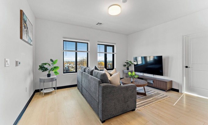 Everett Apartamento | Luxury 2bd/2ba near Boston 1350