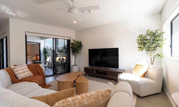 Mount Gravatt East Apartamento | Luxury 2BD apartment mountain view free parking walking distance to shopping