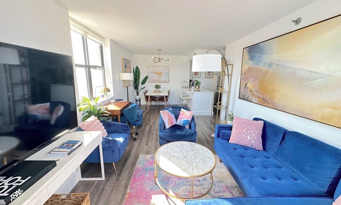 Hoboken Apartamento | Luxury 2BR-1BA - 10 min to NYC - Elevator - Laundry - Gym - Roofdeck - Hoboken