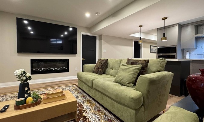 Richmond Hill Casa | Luxury 2BR/2BA Retreat + Netflix + Free Parking –Lake Wilcox-Richmond Hill-VRBO