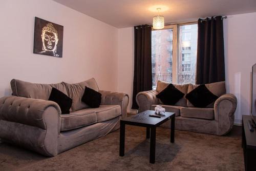 Clayton Apartamento | Luxury 2BR Near MCR City and Etihad Stadium