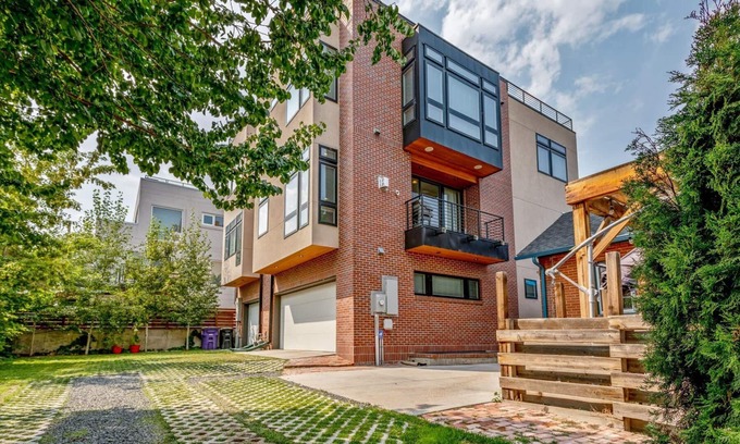 Highland Casa | Luxury 3,000 sq ft LoHi Home with Rooftop Deck