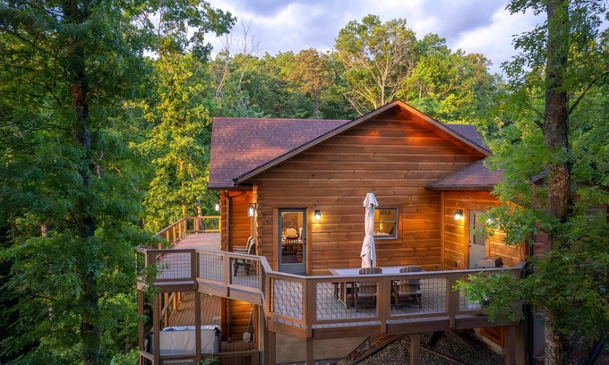 Bryson City Casa | Luxury 3 2 5 Cabin Lake Views Theatre Gameroom