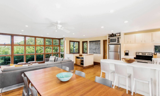Fire Island Pines Casa | Luxury 3-bedroom Pines house with 360-degree views
