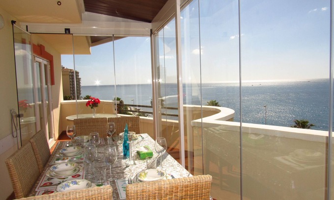 Torrequebrada Condominio | Atico duplex de lujo de 3 dormitorios con vistas frontales al mar a 50m de playa