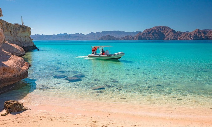 Loreto Apartamento | Luxury 3-Bedroom Penthouse with Ocean Views in Loreto