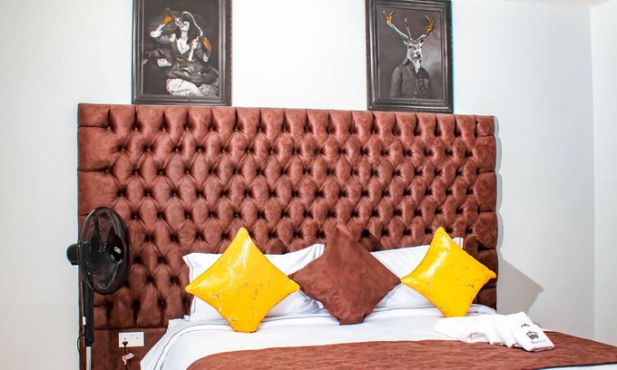 Masvingo Apartamento | Luxury 3 Bedroom Self Catering Apartment- Masvingo