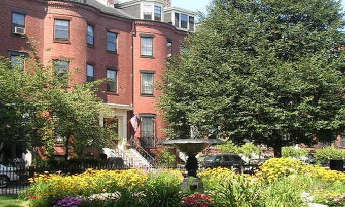 Shawmut Condominio | Lujo 3 Br / 2 Ba + Patio privado en una de las calles más deseables de Boston