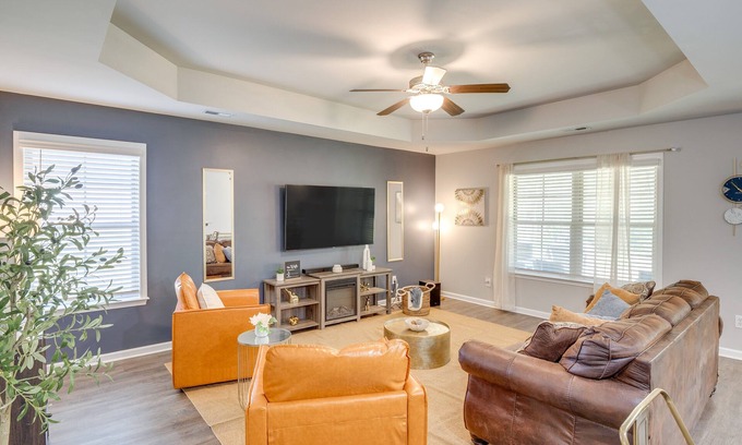 Normal Casa | Luxury 3 BR Country Comfort