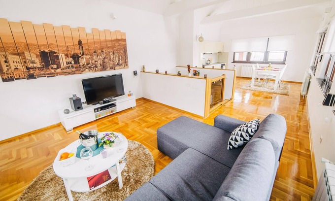 Sarajevo Casa | Luxury 3 Story House- Best View- Free Parking