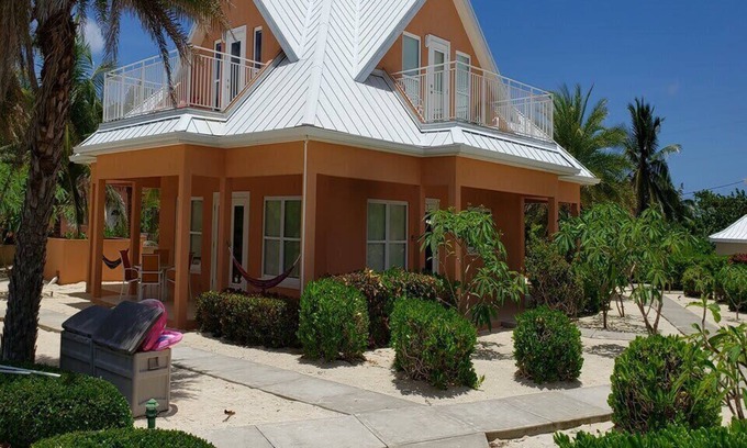 North Side Casa | Luxury 3bd Beach View 2 Peach Stunning Views