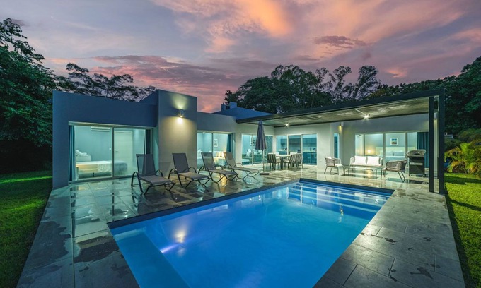 Sámara Villa | Luxury 3BR Home w/Pool, Near Beach & Downtown