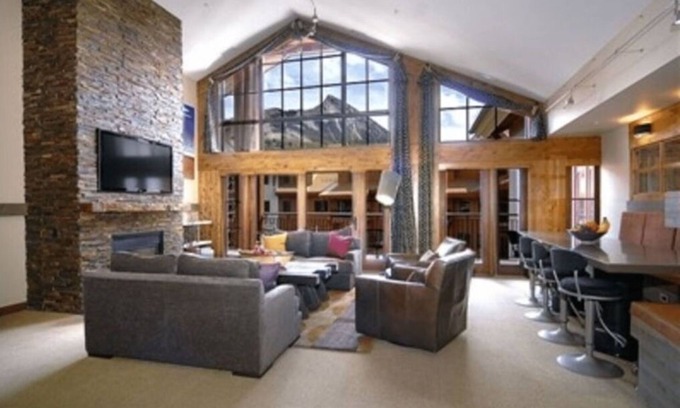 Crested Butte Cabina | Luxury 3BR Penthouse in Prime Location