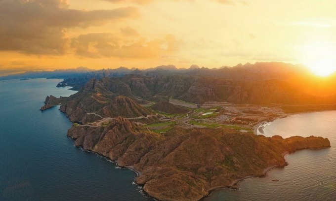 Loreto Apartamento | Luxury 3BR Penthouse in Loreto – Golf, Ocean Views & Ultimate Comfort