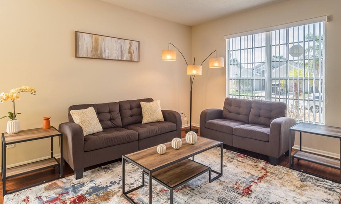 Sunset Ridge Casa | Luxury 4 bed 2 bath vacation home in Davenport FL
