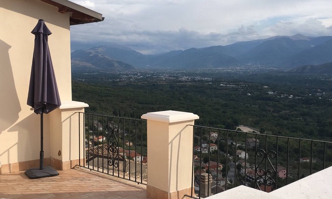 Roccacasale Casa | Luxury 4 bed Hillside Retreat in Roccacasale