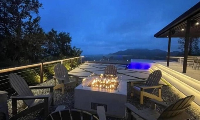 Tibes Casa | Luxury 4-bedroom house in enchanting Countryside of Ponce with WiFi, AC