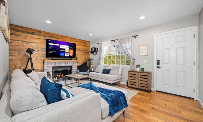 Mira Mesa Casa | Luxury 4-bedroom in terrific San Diego with Detached Studio &Backyard Oasis