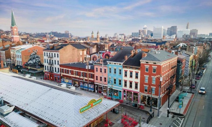 Over-the-Rhine Casa | Luxury 4-Bedroom Retreat in the Heart of Over the Rhine