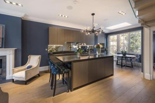 Chelsea Villa | Luxury 4 Bedrooms 5 Baths 2 Receptions Family House with Garden Chelsea